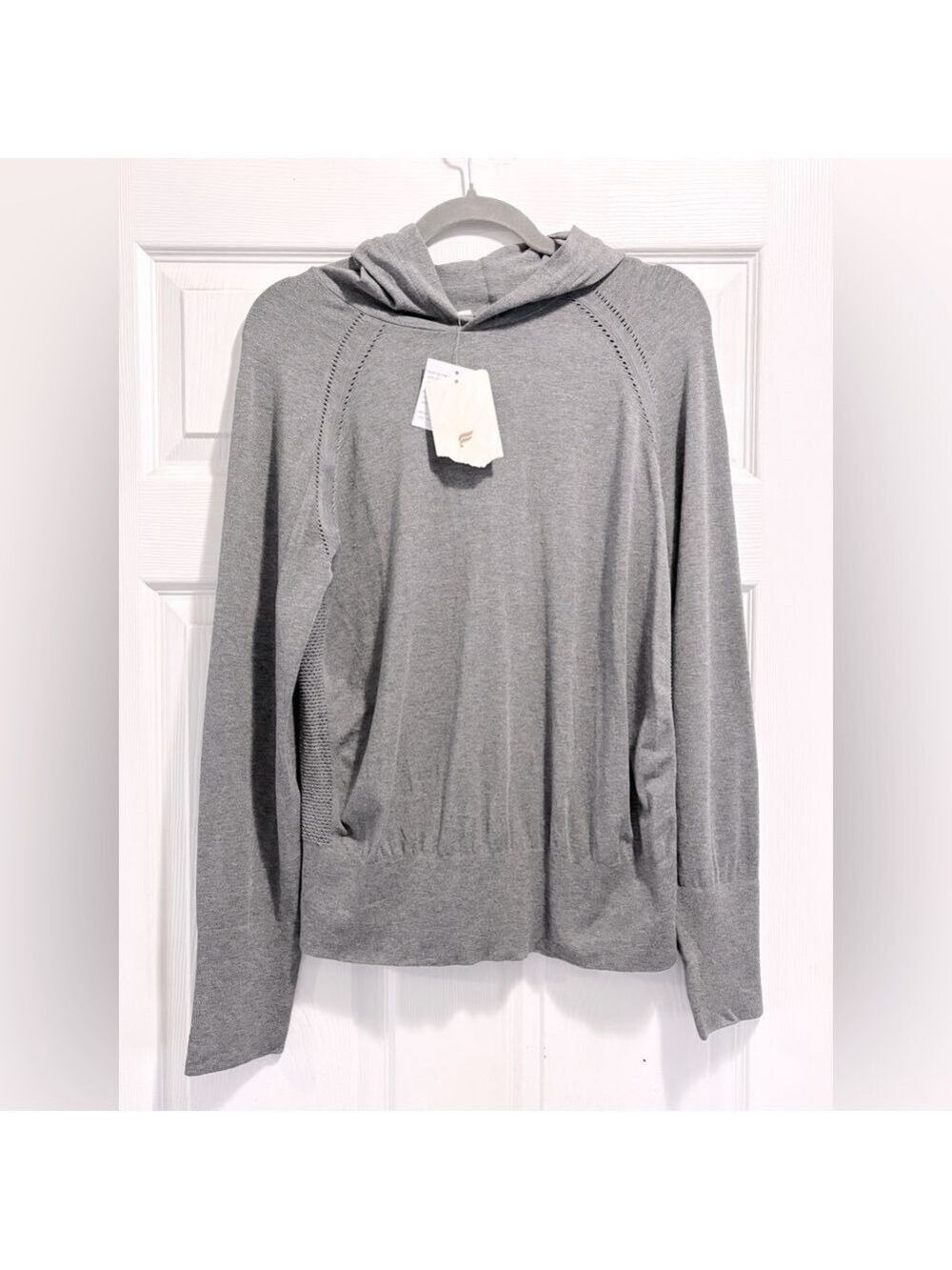 Fabletics Anna Seamless Hoodie NWT Long Sleeve Top Open Ventilation Size Large - Picture 6 of 16